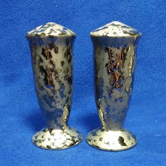 Weeping Gold Salt and Pepper Shaker Set 1940's MCM Weeping Gold Over Porcelain - Picture 7 of 10